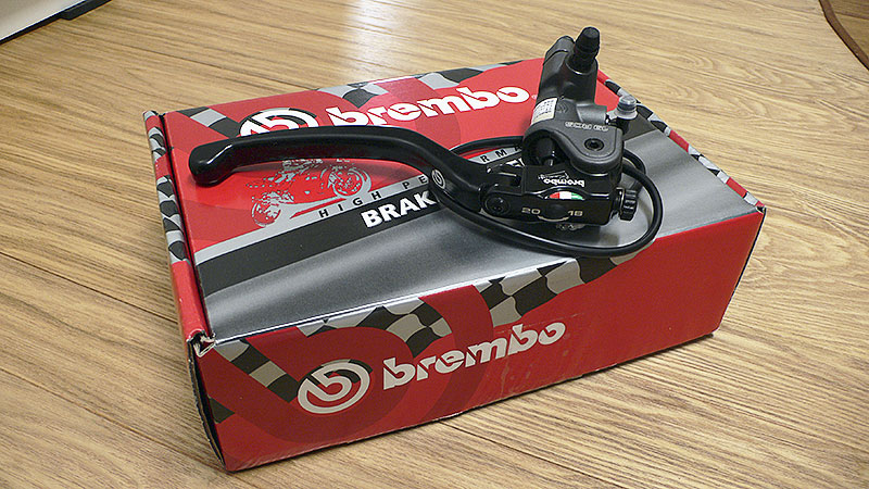 brembo製 19RCS ラジアルブレーキマスターシリンダー（可変レシオ