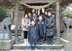 家族みんなで、烏宿神社に初詣でしました