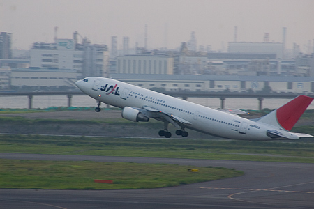 羽田空港の飛行機-7