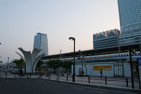 朝の名古屋駅-2